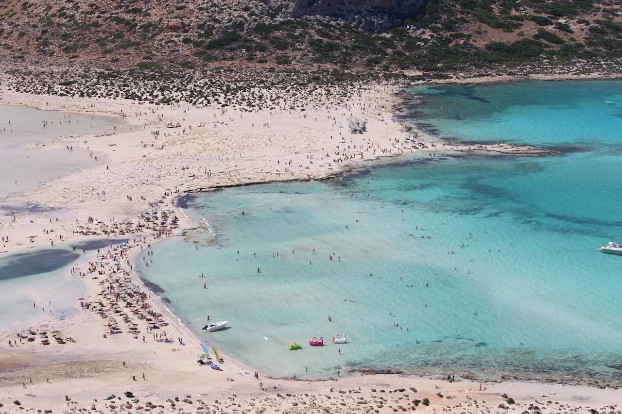 Flacher Strand auf Kreta.