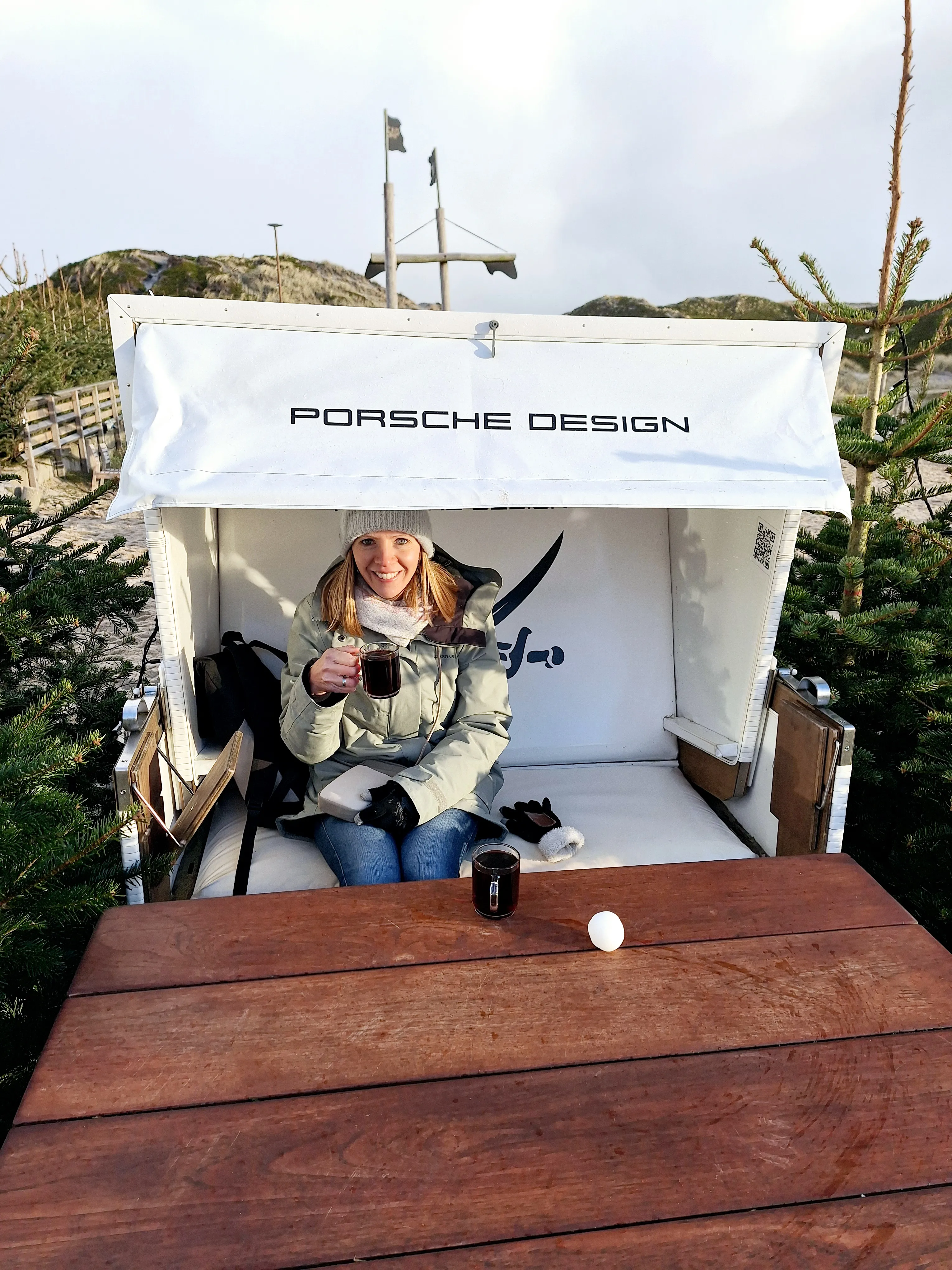 Ldyia Brachmann in einem Strandkorb